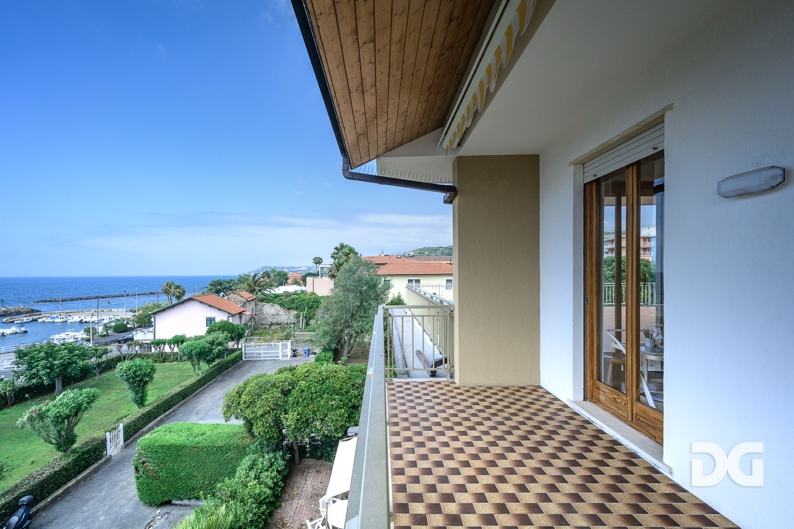 Immobiliare Del Guasta SANTO STEFANO AL MARE – ATTICO PANORAMICO MQ. 78 CON TERRAZZO 