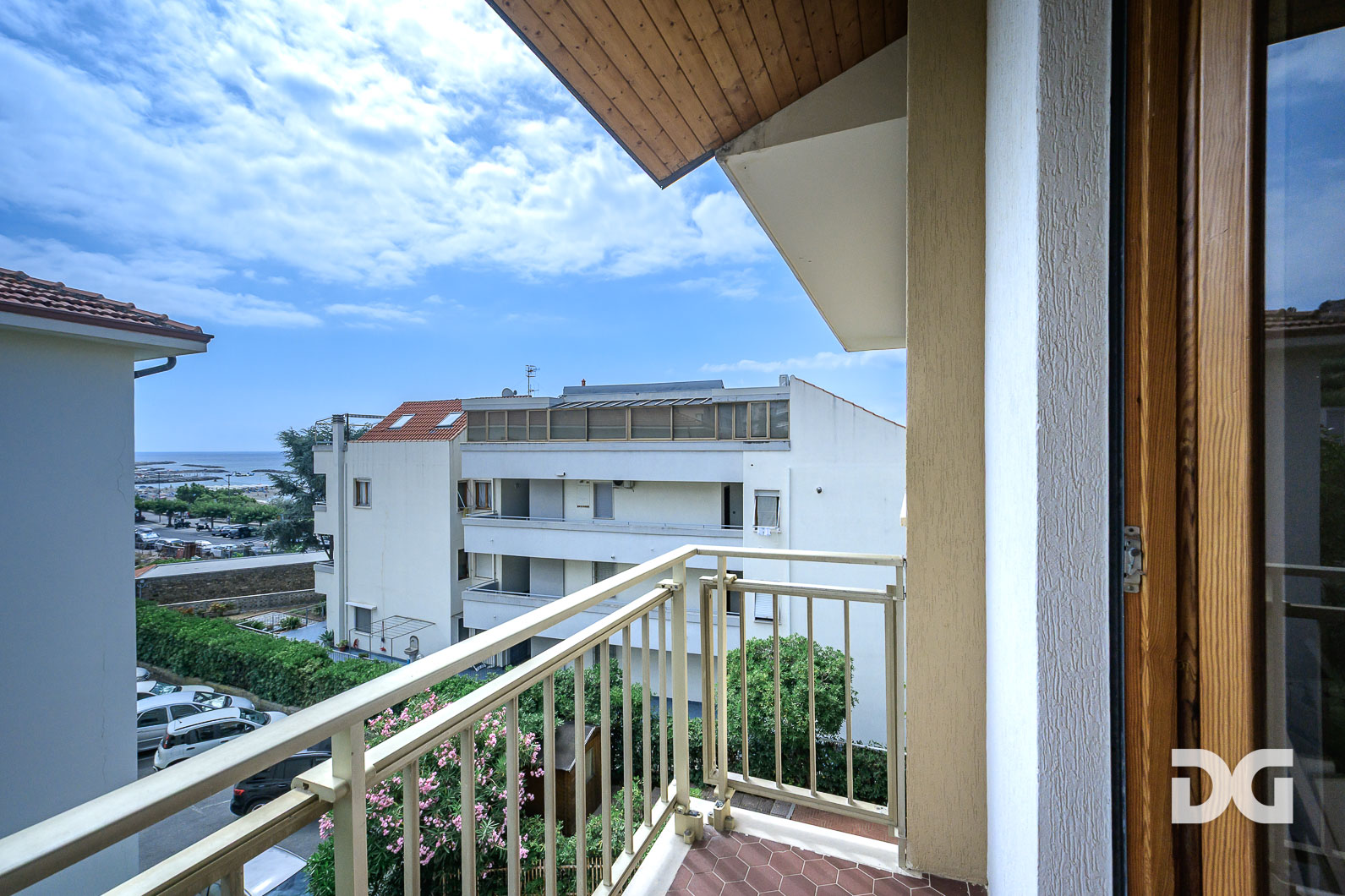 Immobiliare Del Guasta SANTO STEFANO AL MARE – ATTICO PANORAMICO MQ. 78 CON TERRAZZO 