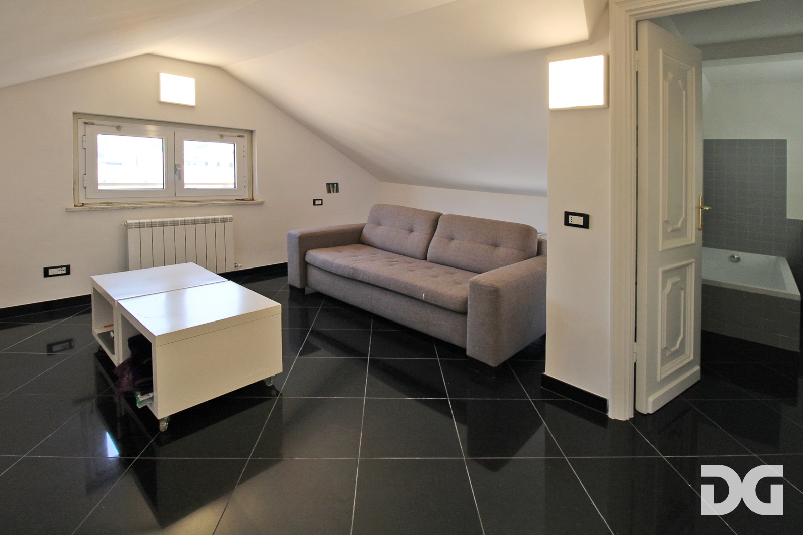 Immobiliare Del Guasta CARIGNANO – VIA GALEAZZO ALESSI PANORAMICI MQ. 98 CON POGGIOLO
