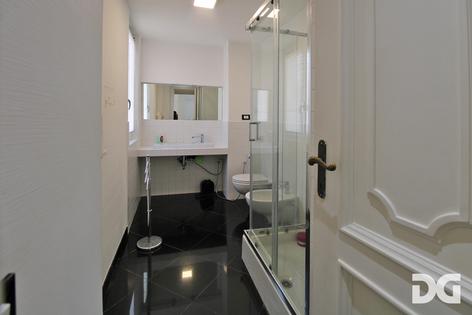 Immobiliare Del Guasta CARIGNANO – VIA GALEAZZO ALESSI PANORAMICI MQ. 98 CON POGGIOLO