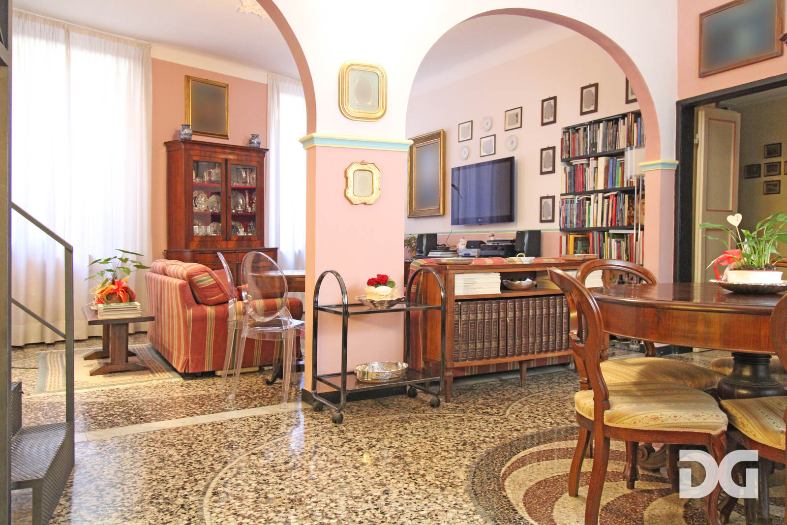 Immobiliare Del Guasta VIA CAIROLI – SPLENDIDO APPARTAMENTO IN CONTESTO STORICO 