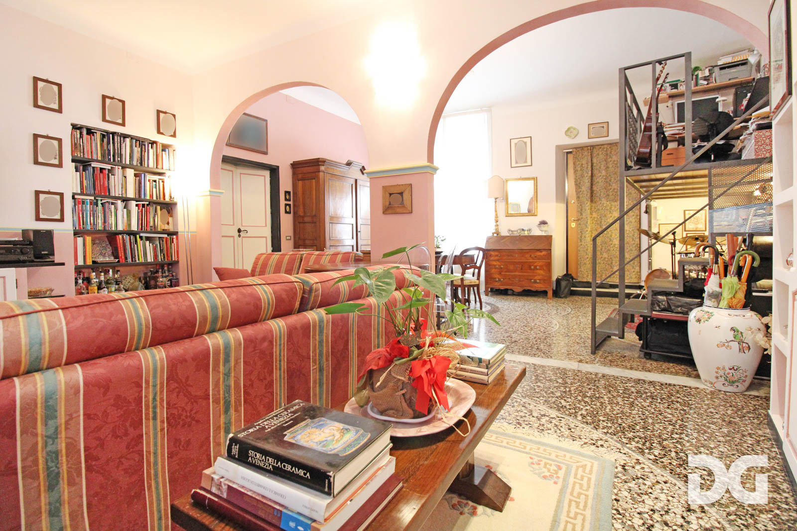 Immobiliare Del Guasta VIA CAIROLI – SPLENDIDO APPARTAMENTO IN CONTESTO STORICO 