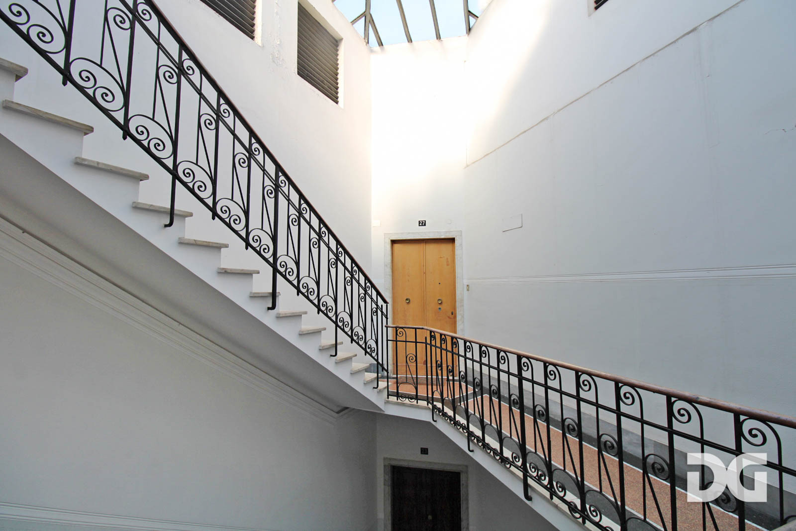 Immobiliare Del Guasta ALBARO VIA COCITO – ATTICO MQ. 119 CON TERRAZZO E BOX DOPPIO 