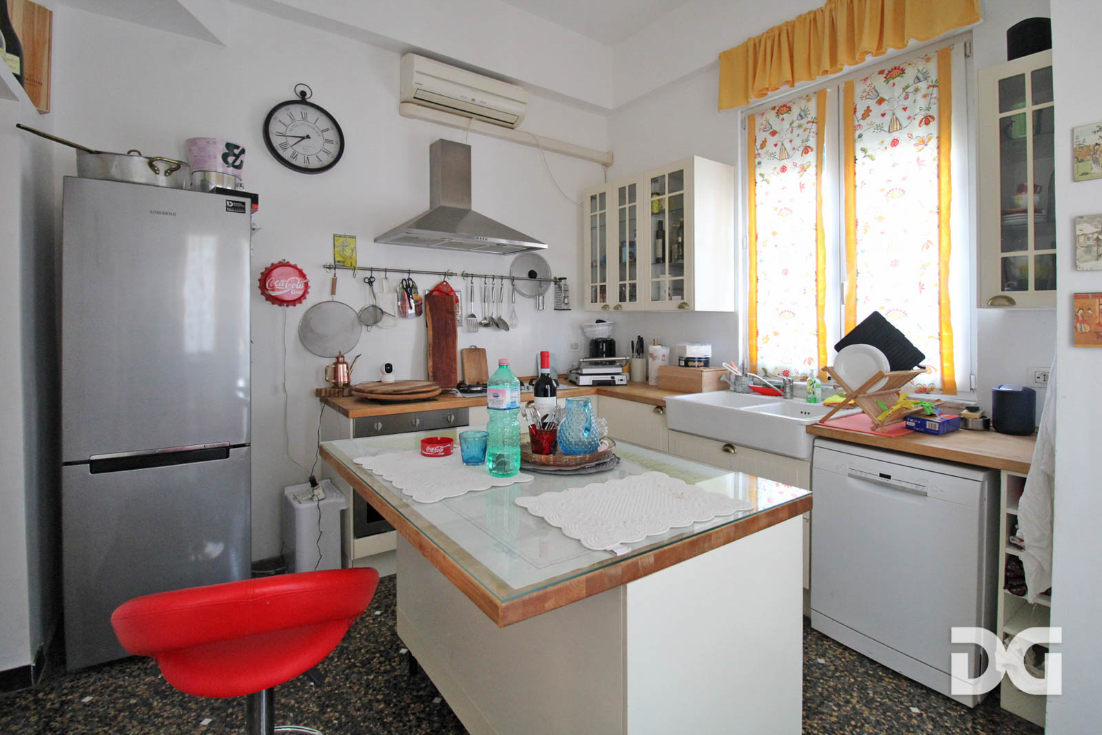 Immobiliare Del Guasta ALBARO VIA COCITO – ATTICO MQ. 119 CON TERRAZZO E BOX DOPPIO 