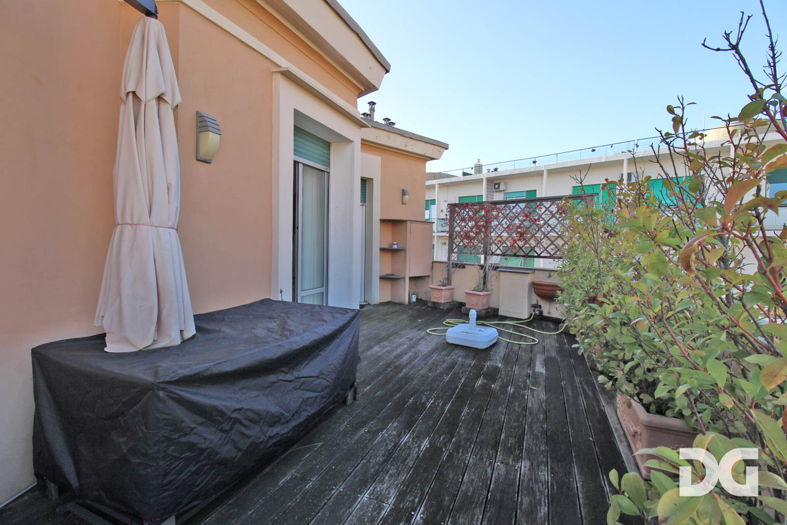 Immobiliare Del Guasta ALBARO VIA COCITO – ATTICO MQ. 119 CON TERRAZZO E BOX DOPPIO 