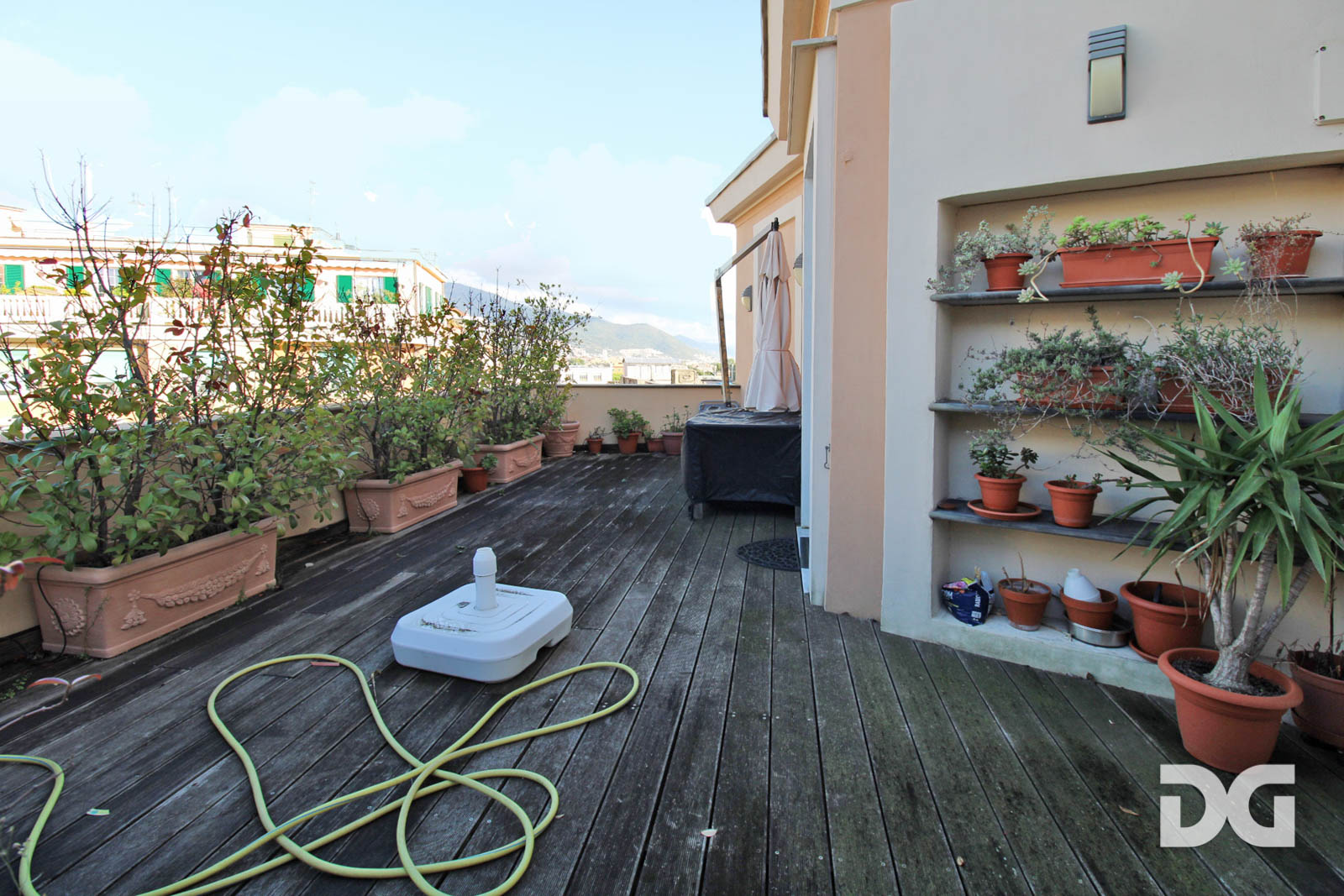 Immobiliare Del Guasta ALBARO VIA COCITO – ATTICO MQ. 119 CON TERRAZZO E BOX DOPPIO 