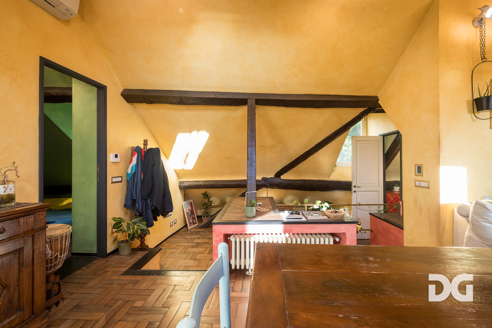 Immobiliare Del Guasta CENTRO – PIAZZA DELLA GIUGGIOLA PANORAMICISSIMI MQ. 43 CON TERRAZZO