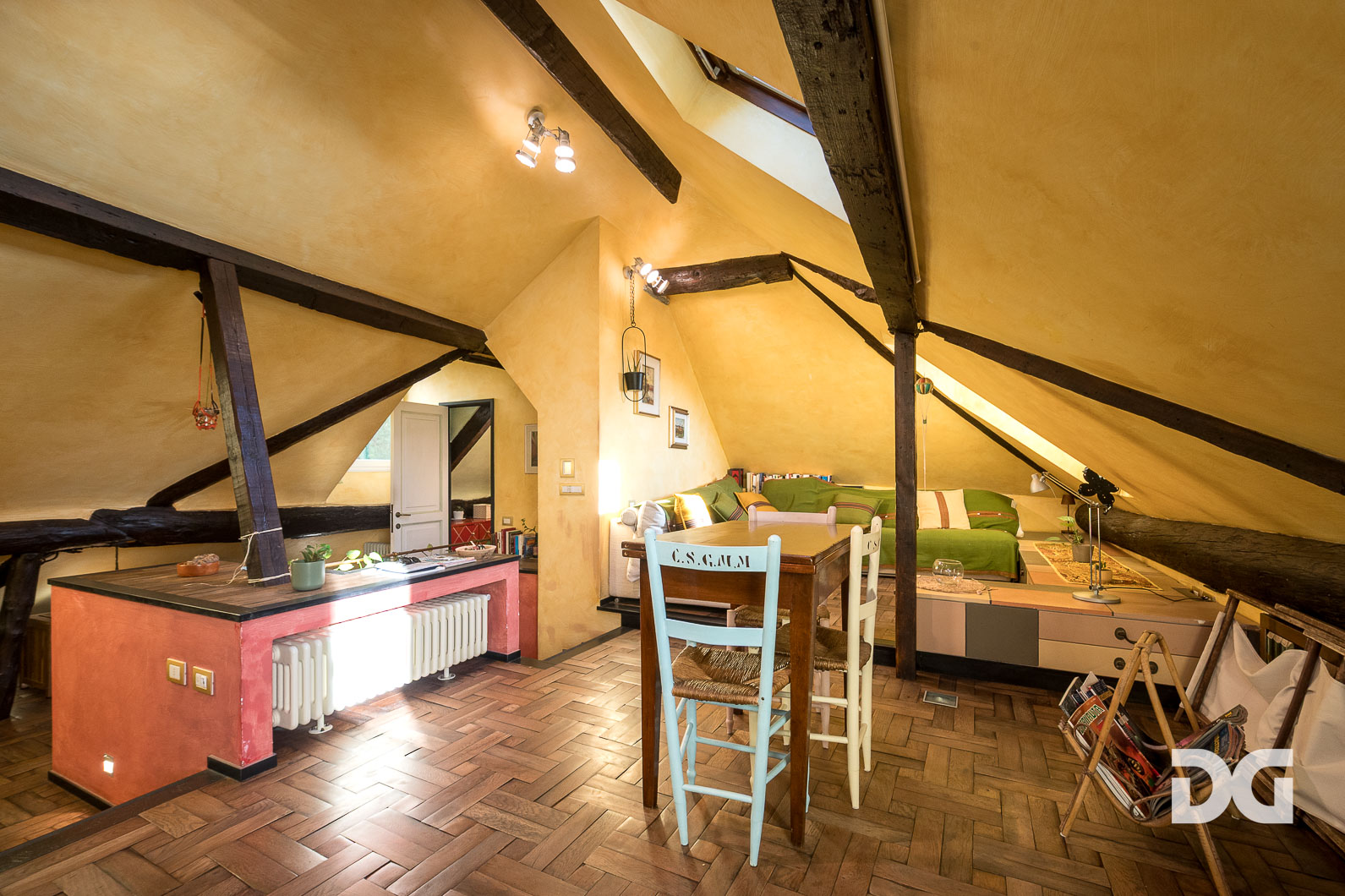 Immobiliare Del Guasta CENTRO – PIAZZA DELLA GIUGGIOLA PANORAMICISSIMI MQ. 43 CON TERRAZZO