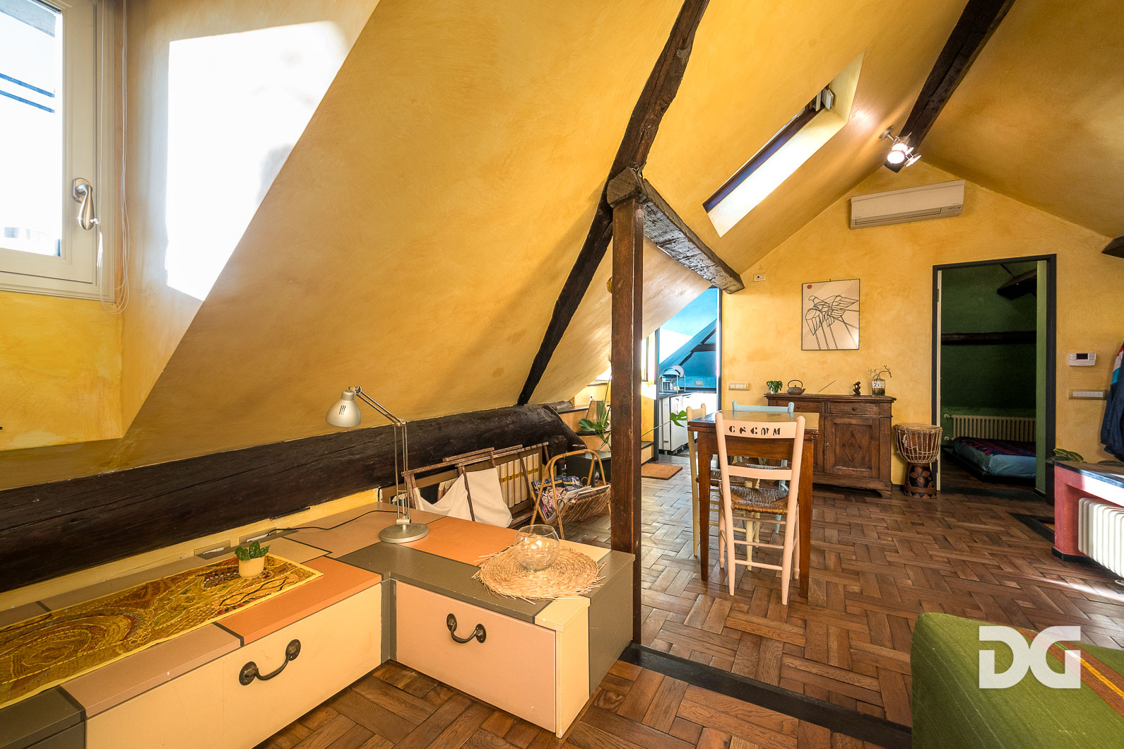 Immobiliare Del Guasta CENTRO – PIAZZA DELLA GIUGGIOLA PANORAMICISSIMI MQ. 43 CON TERRAZZO