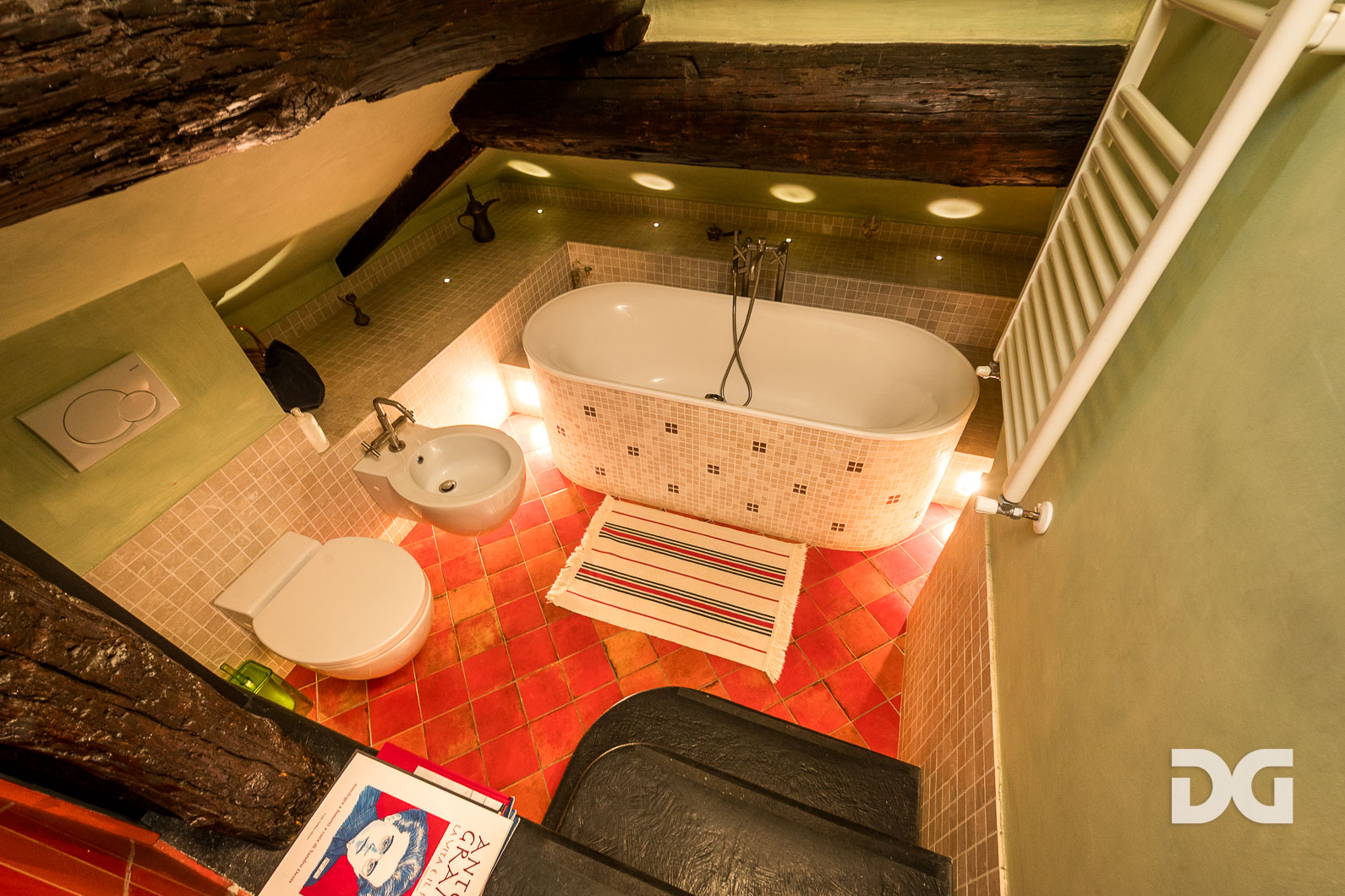 Immobiliare Del Guasta CENTRO – PIAZZA DELLA GIUGGIOLA PANORAMICISSIMI MQ. 43 CON TERRAZZO