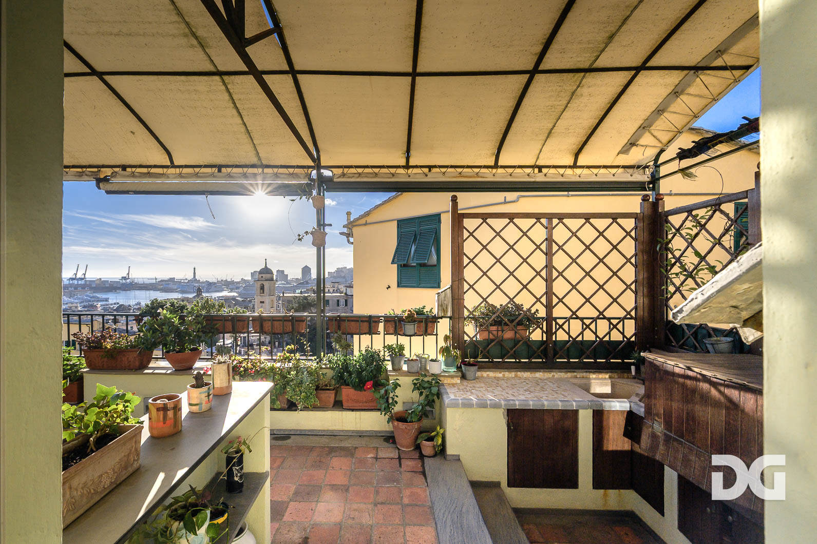 Immobiliare Del Guasta CENTRO – PIAZZA DELLA GIUGGIOLA PANORAMICISSIMI MQ. 43 CON TERRAZZO