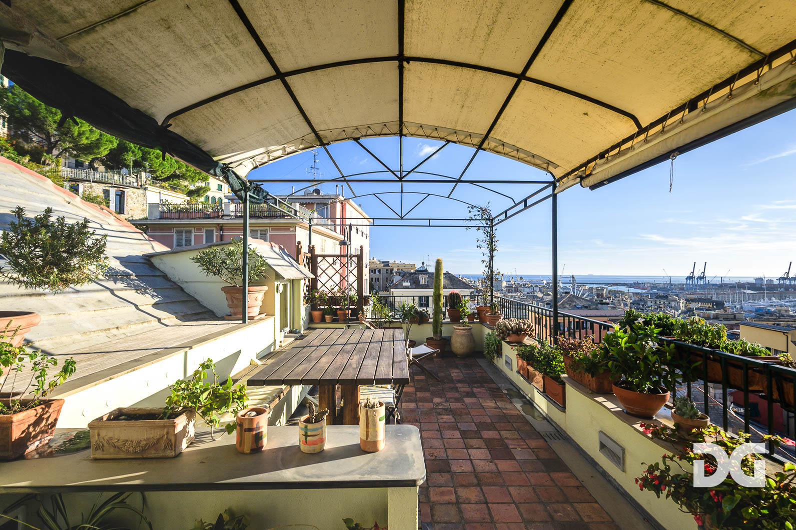 Immobiliare Del Guasta CENTRO – PIAZZA DELLA GIUGGIOLA PANORAMICISSIMI MQ. 43 CON TERRAZZO