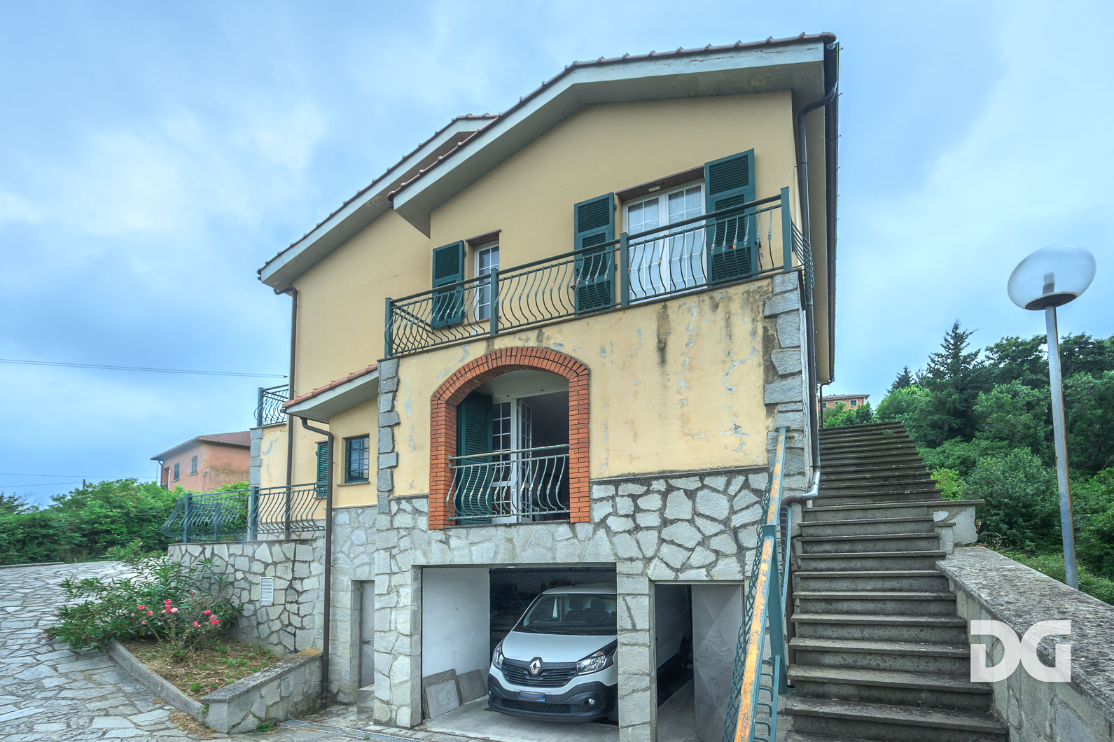 Immobiliare Del Guasta PEDEMONTE – LIQUARA – VILLA MQ. 238 CON GIARDINO E BOX 