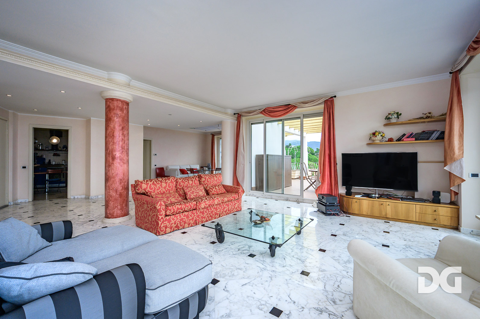 Immobiliare Del Guasta SANREMO – CARDUCCI – ATTICO DIVISIBILE MQ. 215 CON TERRAZZO PANORAMICO 