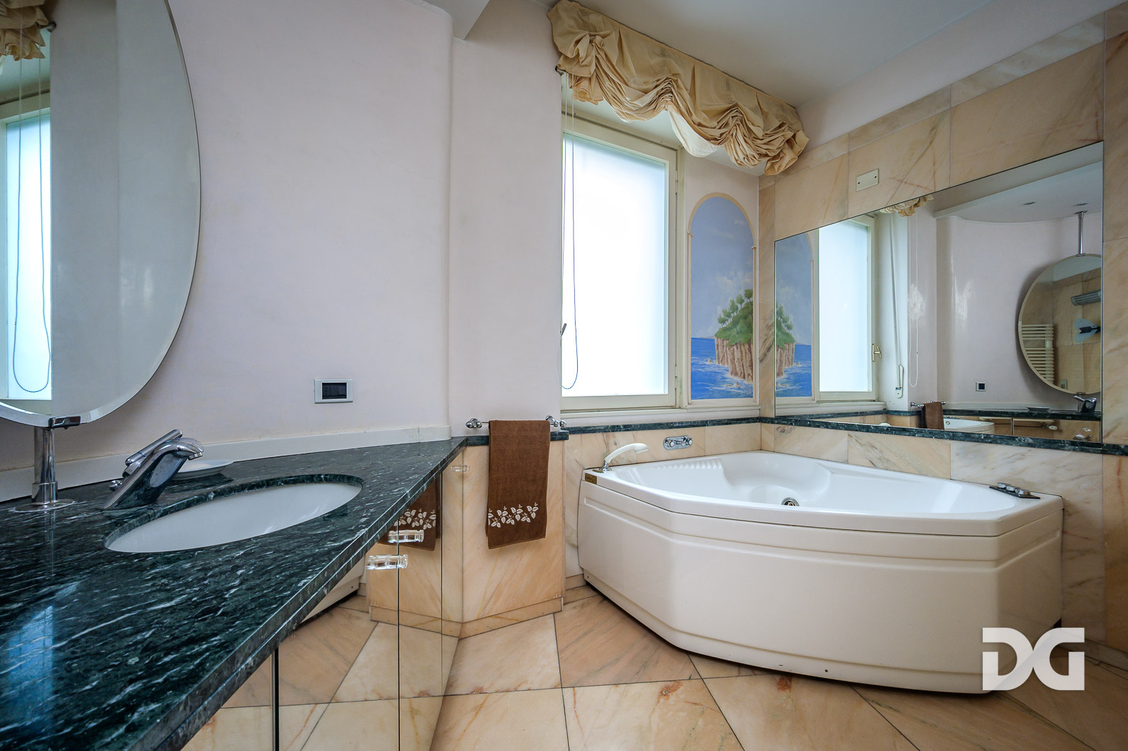 Immobiliare Del Guasta SANREMO – CARDUCCI – ATTICO DIVISIBILE MQ. 215 CON TERRAZZO PANORAMICO 