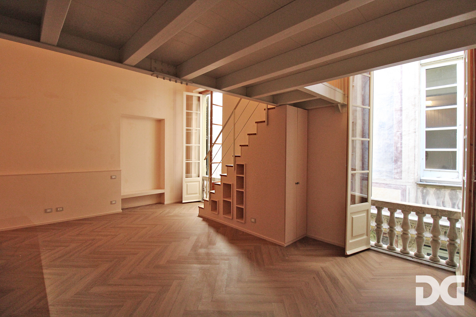 Immobiliare Del Guasta SAN LORENZO -  IN CARATTERISTICA PIAZZETTA NUOVI  MQ. 76 