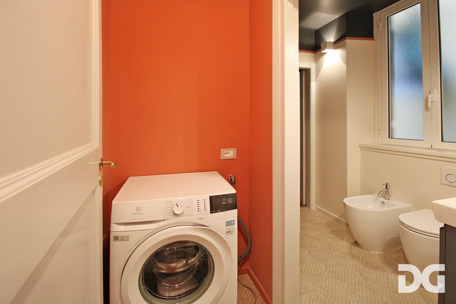 Immobiliare Del Guasta SAN LORENZO -  IN CARATTERISTICA PIAZZETTA NUOVI  MQ. 76 