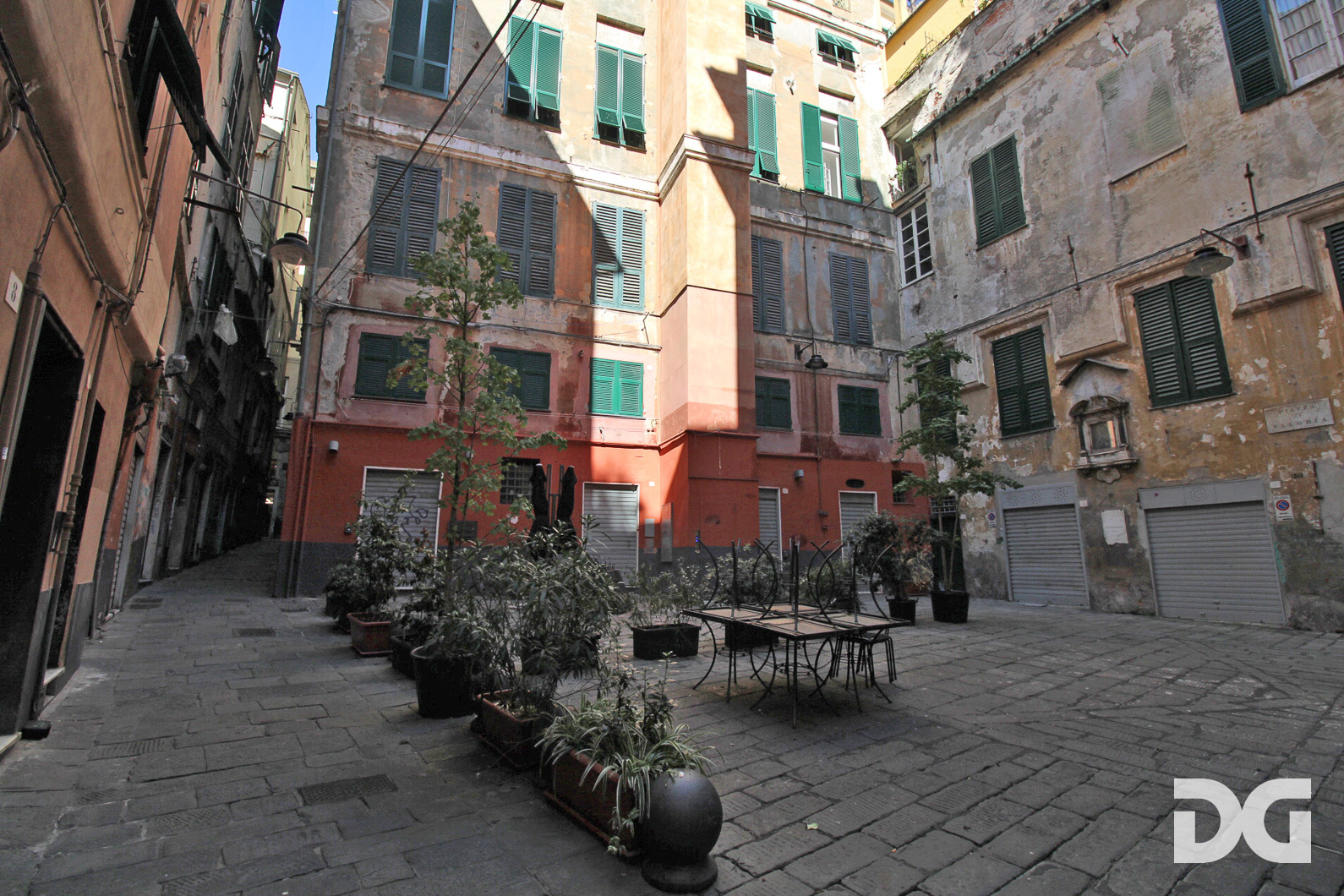 Immobiliare Del Guasta SAN LORENZO -  IN CARATTERISTICA PIAZZETTA NUOVI  MQ. 76 