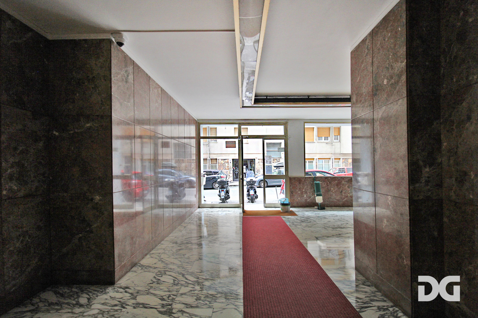 Immobiliare Del Guasta OREGINA  VIA VESUVIO - MQ. 70 CON TERRAZZO 