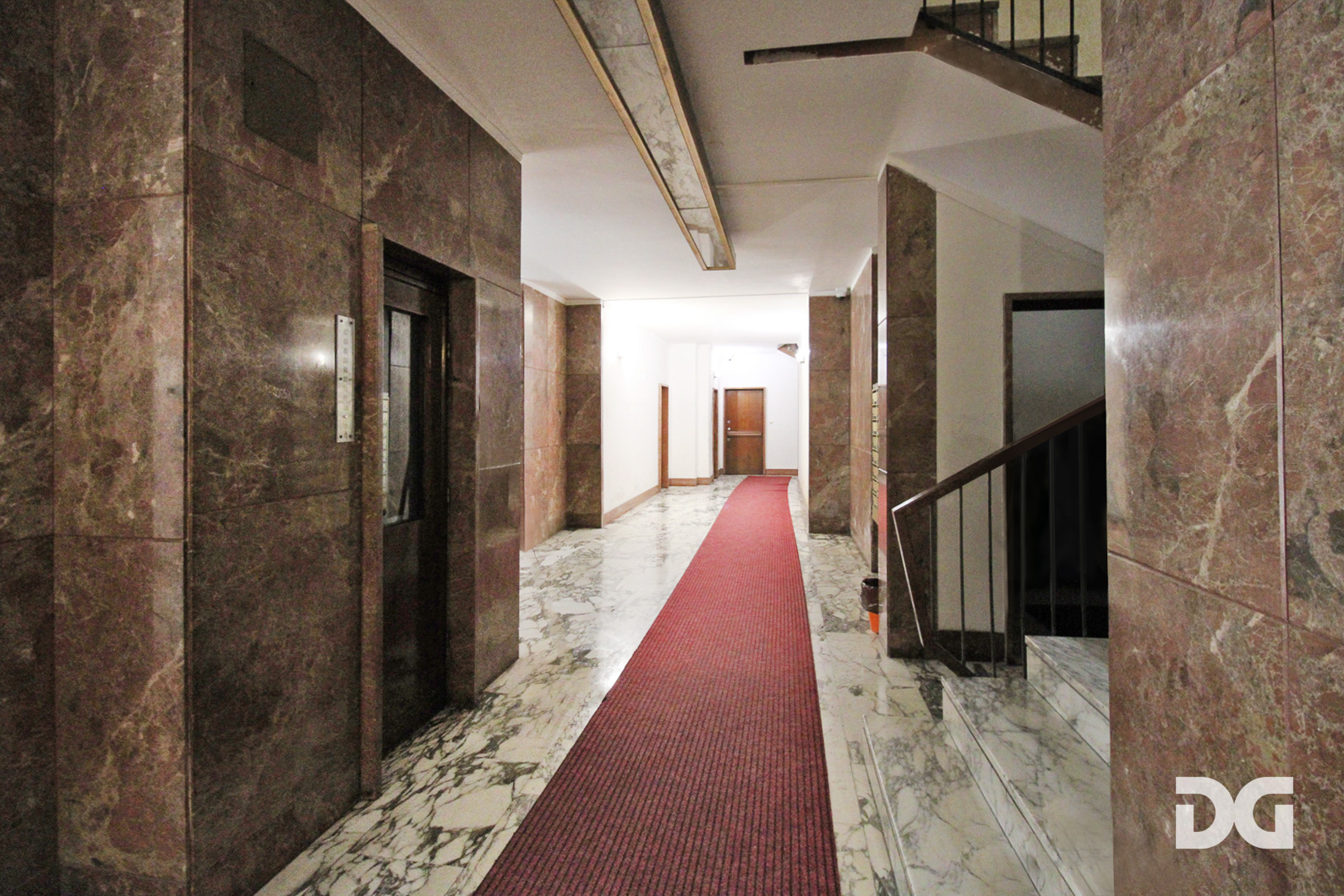 Immobiliare Del Guasta OREGINA  VIA VESUVIO - MQ. 70 CON TERRAZZO 