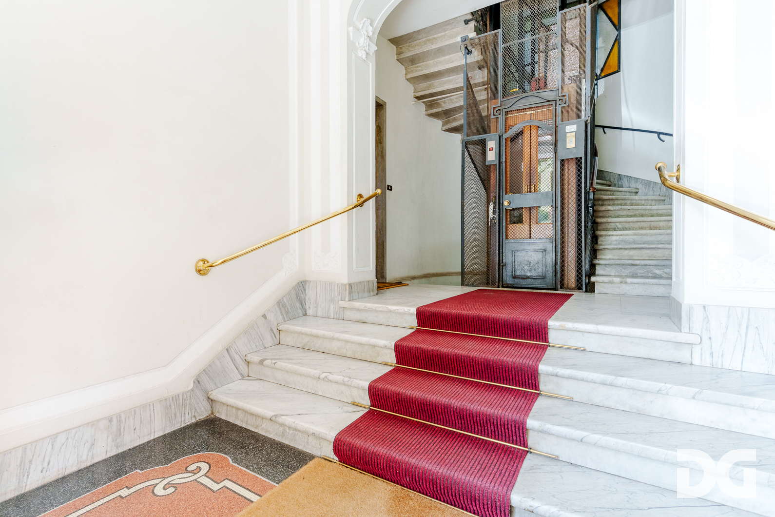 Immobiliare Del Guasta CASTELLETTO - CORSO FIRENZE MQ. 160 BIPOGGIOLI