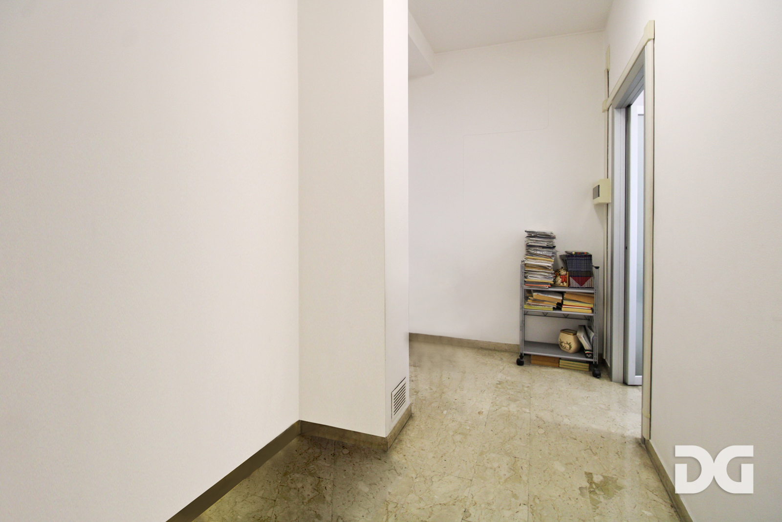 Immobiliare Del Guasta CENTRO - UFFICIO MQ. 59 SOLEGGIATO 