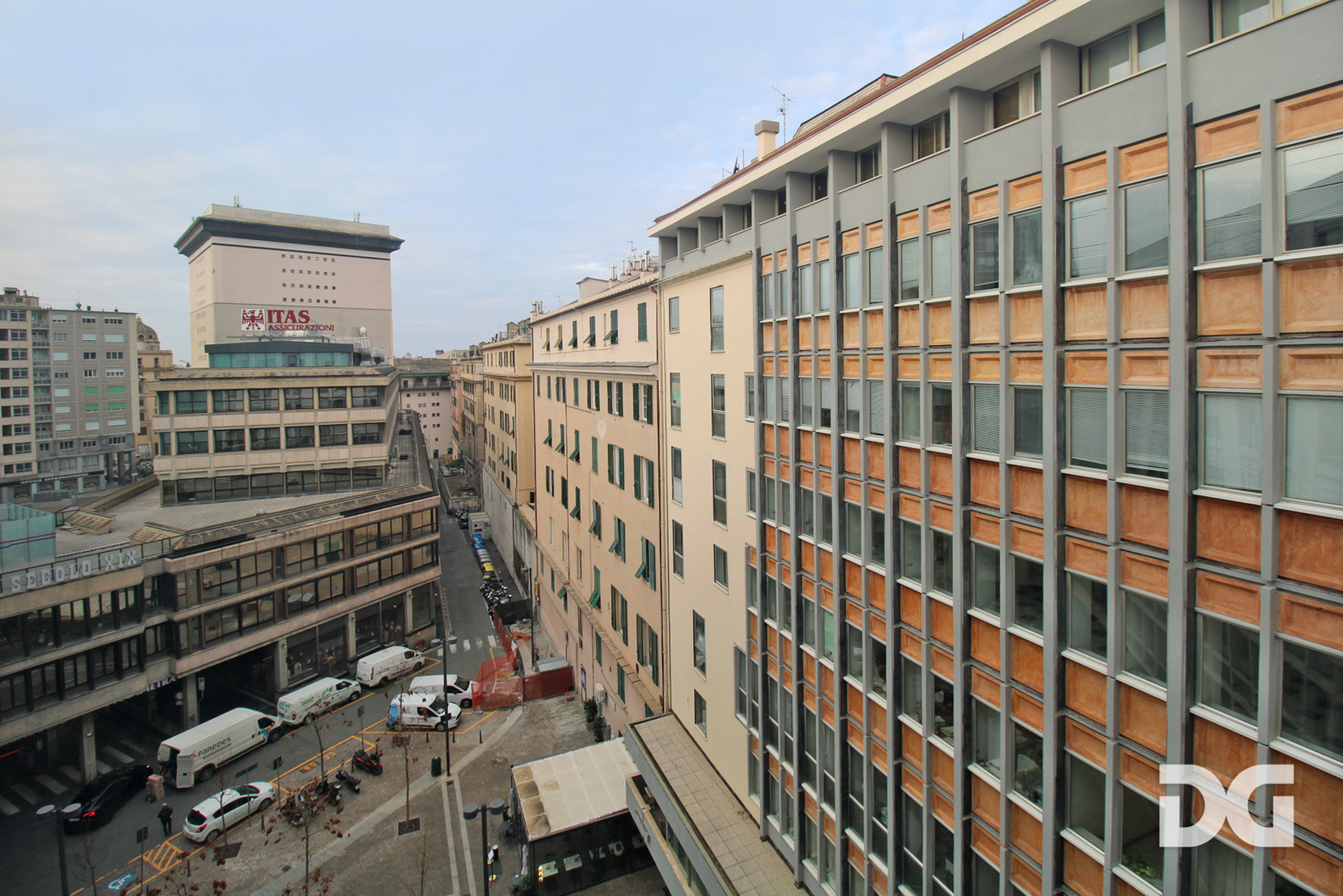 Immobiliare Del Guasta CENTRO - UFFICIO MQ. 59 SOLEGGIATO 