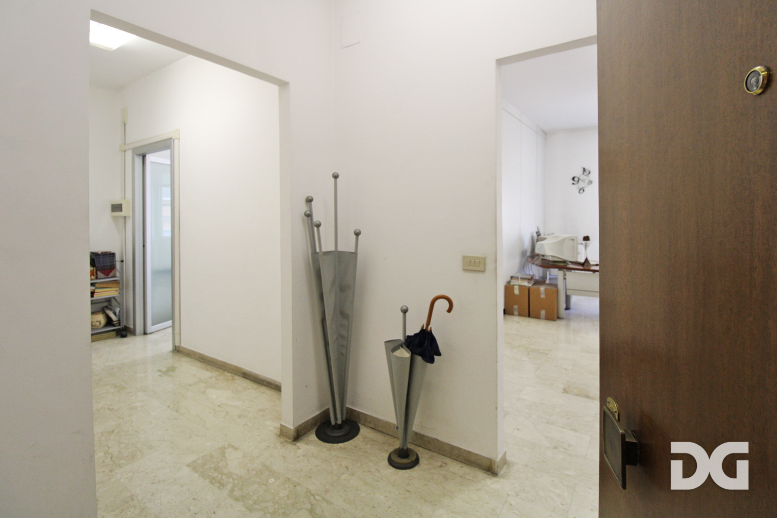 Immobiliare Del Guasta CENTRO - UFFICIO MQ. 59 SOLEGGIATO 