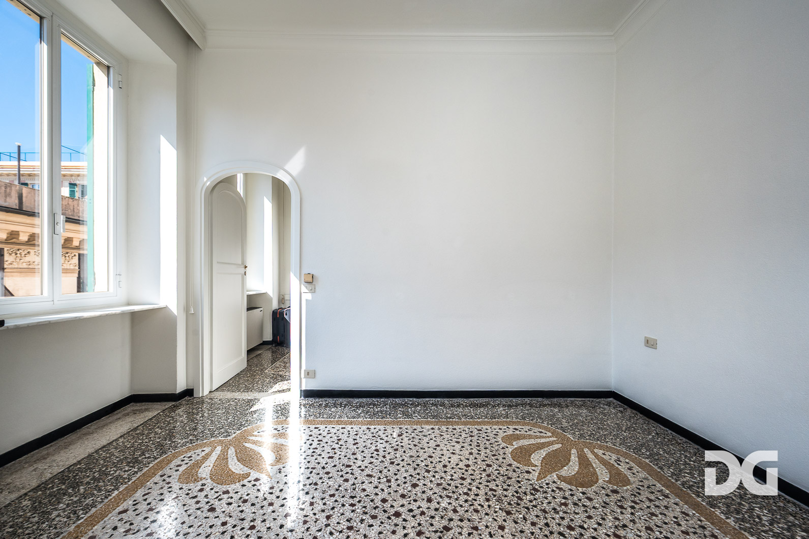 Immobiliare Del Guasta MANIN – VIA ASSAROTTI – PRESTIGIOSI MQ. 222 PENULTIMO PIANO