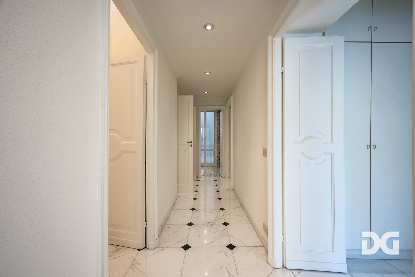 Immobiliare Del Guasta MANIN – VIA ASSAROTTI – PRESTIGIOSI MQ. 222 PENULTIMO PIANO