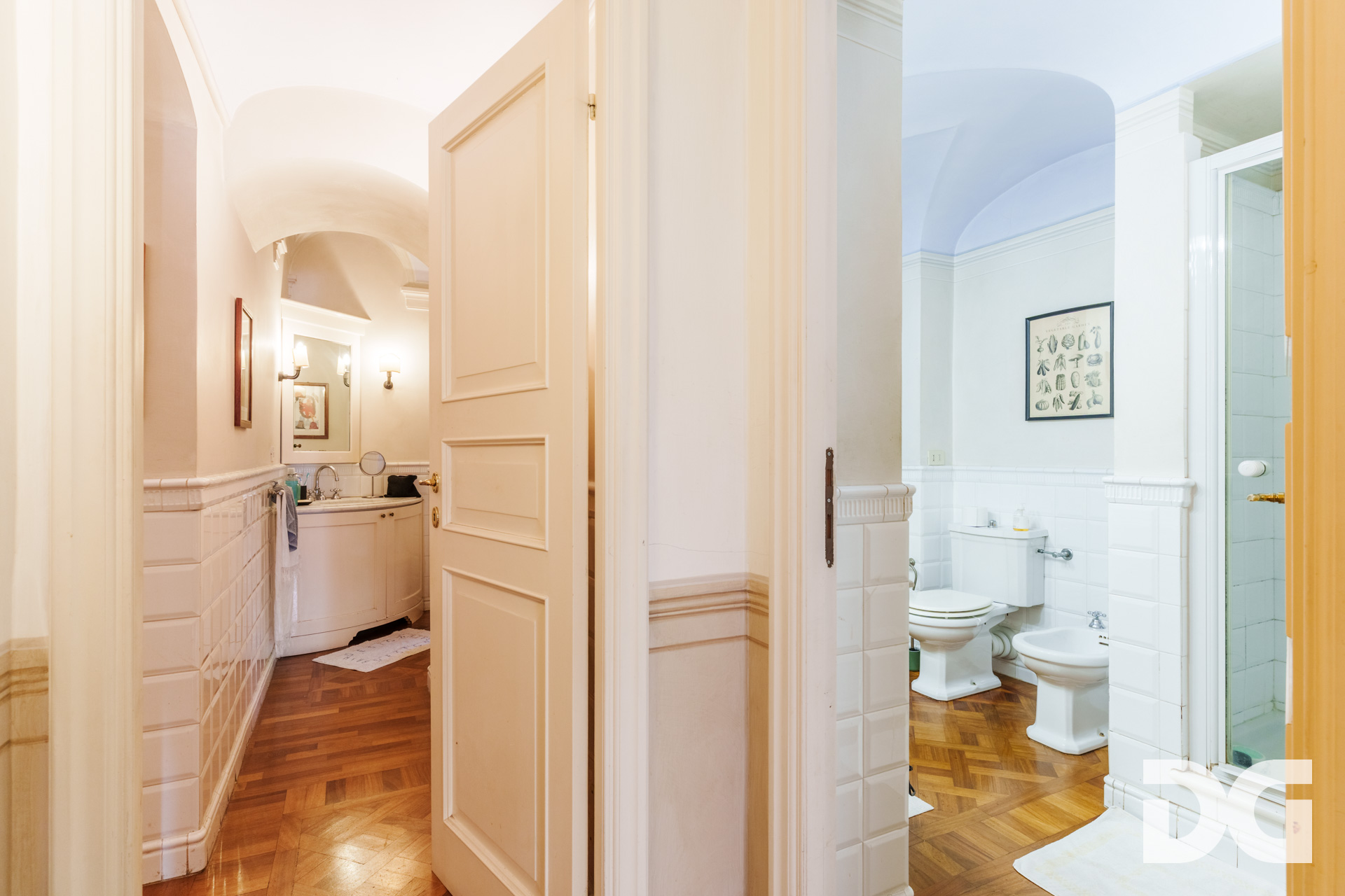 Immobiliare Del Guasta CASTELLETTO – CORSO CARBONARA MQ. 207 CON GIARDINO, TERRAZZO E POSTO AUTO