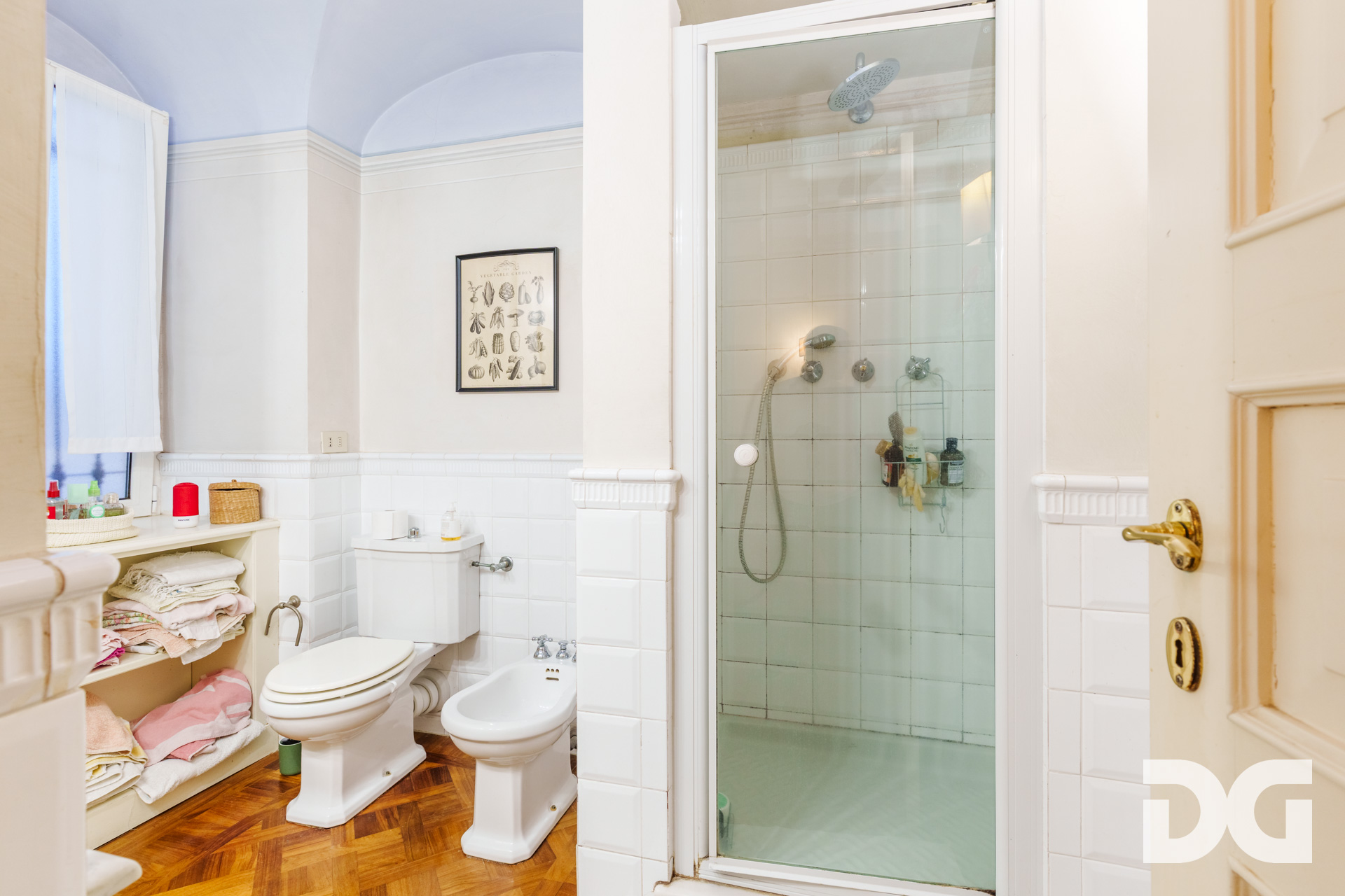 Immobiliare Del Guasta CASTELLETTO – CORSO CARBONARA MQ. 207 CON GIARDINO, TERRAZZO E POSTO AUTO