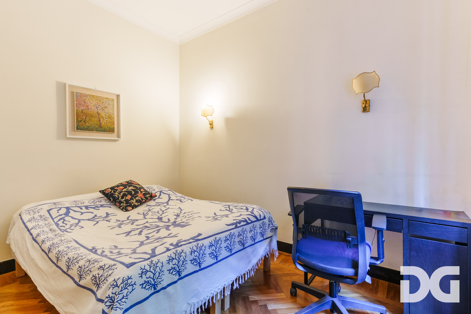 Immobiliare Del Guasta CASTELLETTO – CORSO CARBONARA MQ. 207 CON GIARDINO, TERRAZZO E POSTO AUTO