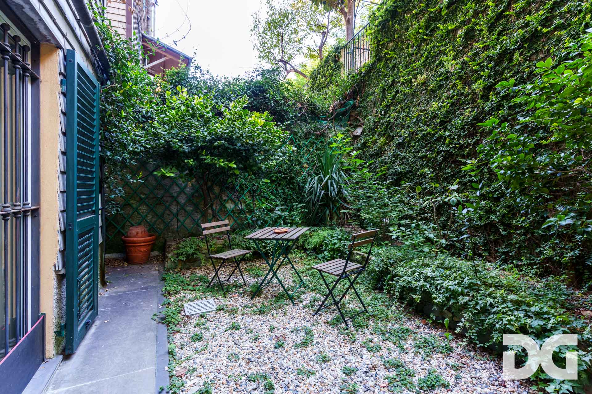 Immobiliare Del Guasta CASTELLETTO – CORSO CARBONARA MQ. 207 CON GIARDINO, TERRAZZO E POSTO AUTO