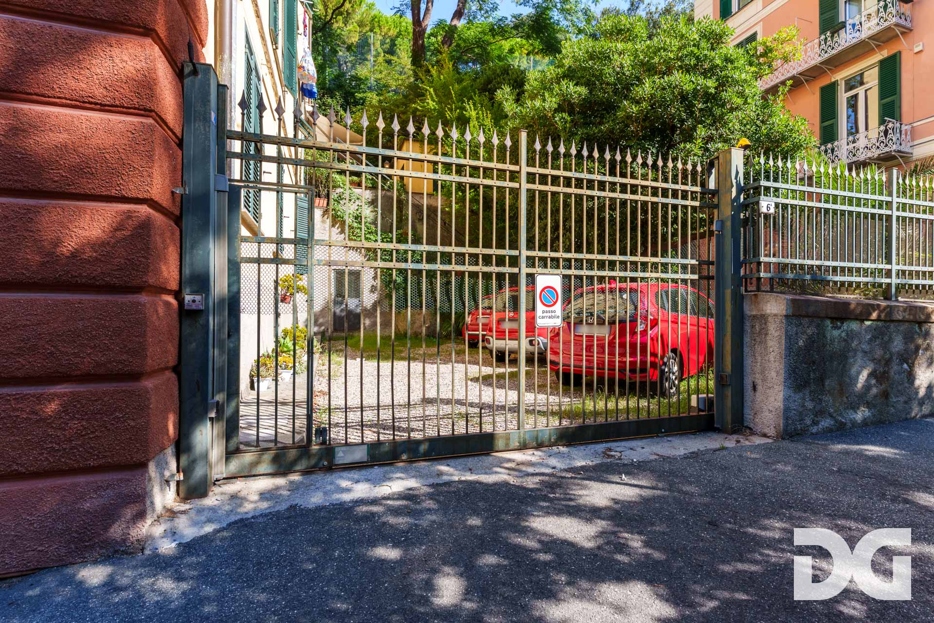 Immobiliare Del Guasta CASTELLETTO – CORSO CARBONARA MQ. 207 CON GIARDINO, TERRAZZO E POSTO AUTO