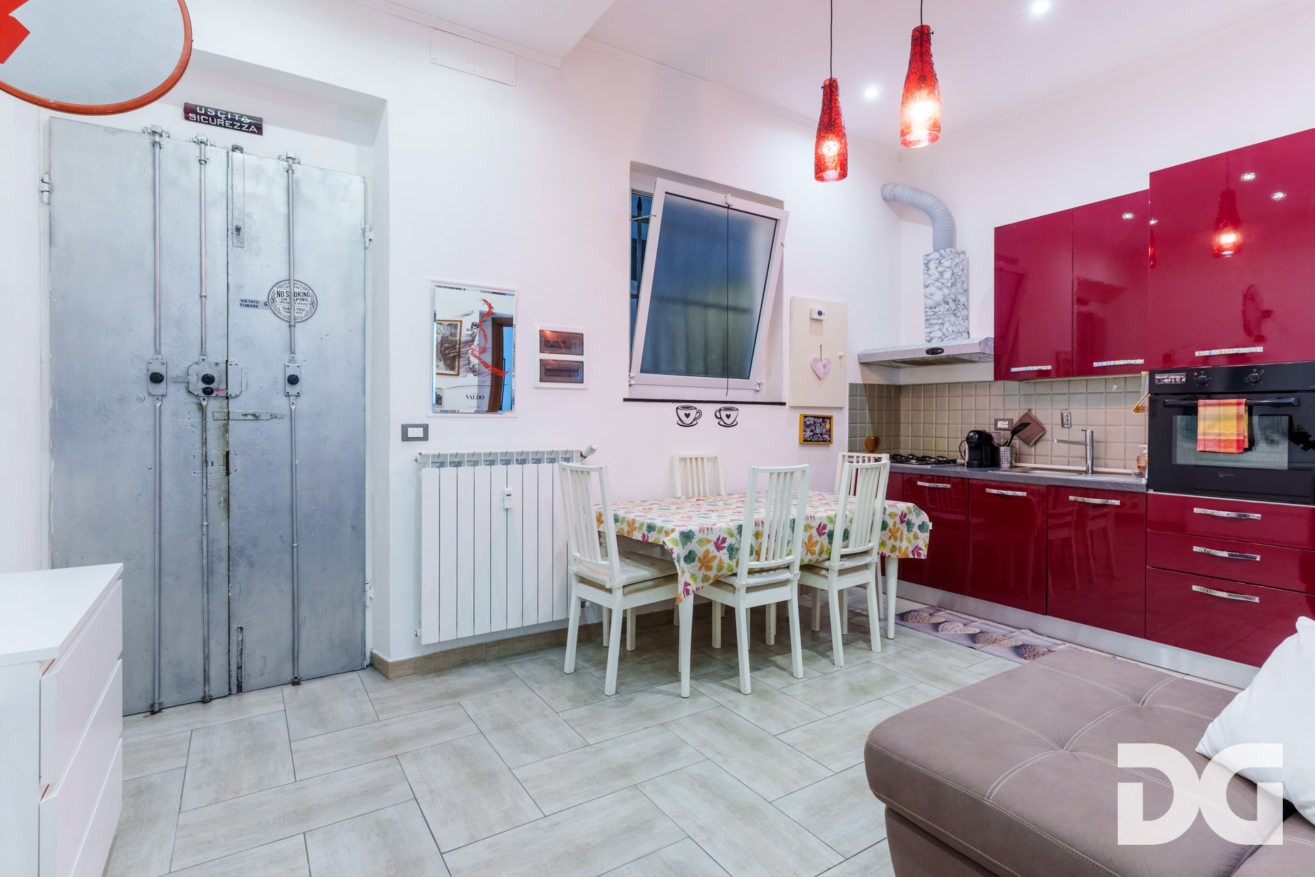 Immobiliare Del Guasta CENTRO STORICO – VIA SAN LORENZO ORDINATI MQ. 73 IN PALAZZO D’EPOCA