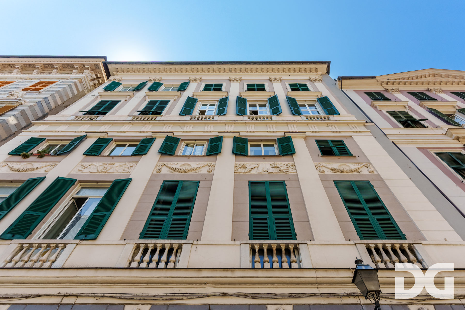 Immobiliare Del Guasta CENTRO STORICO – VIA SAN LORENZO ORDINATI MQ. 73 IN PALAZZO D’EPOCA 