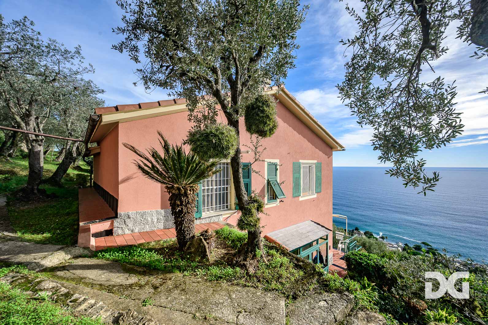 Immobiliare Del Guasta BOGLIASCO – PANORAMICI MQ 70 CON GIARDINO E TERRAZZO 
