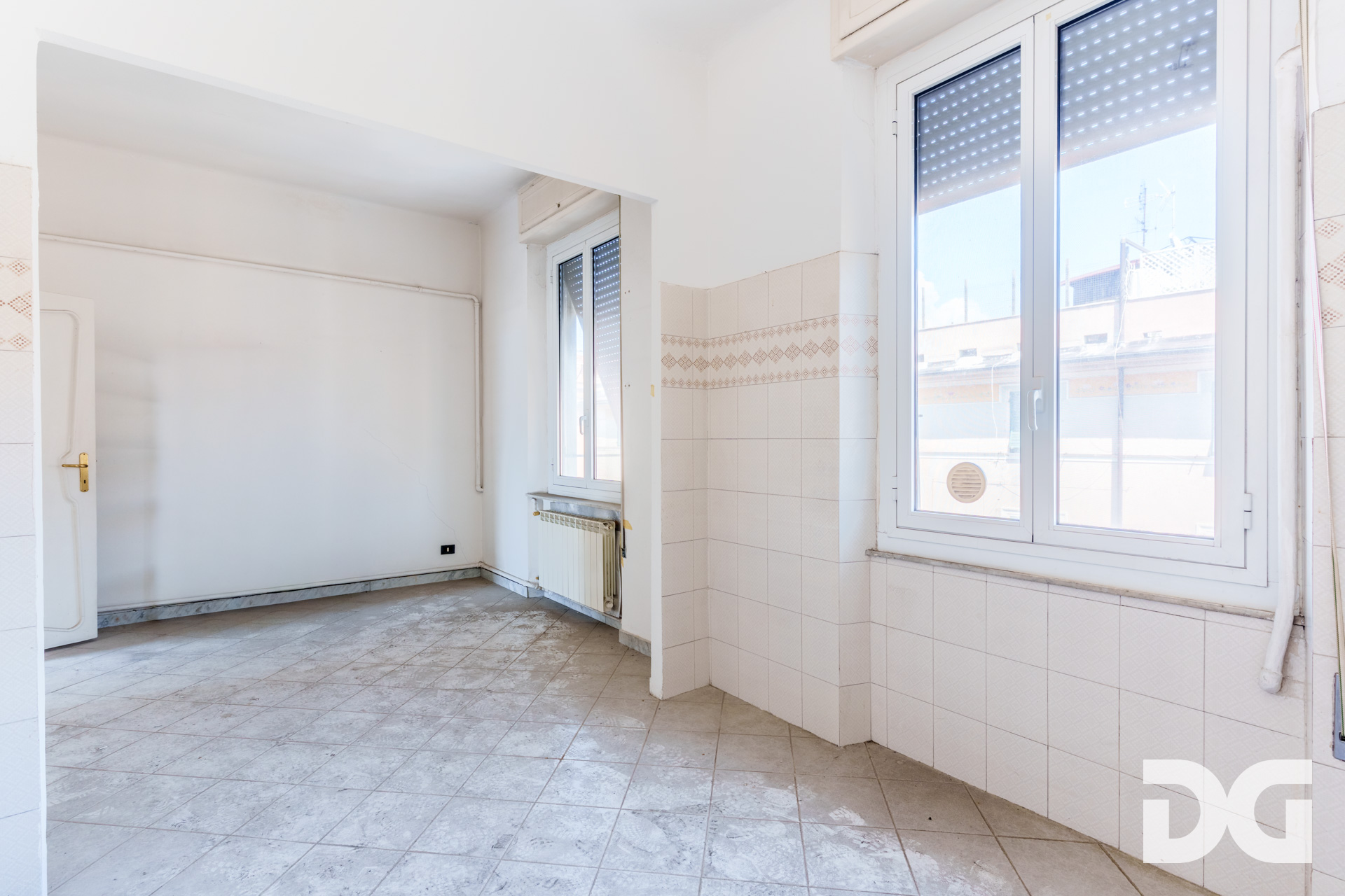 Immobiliare Del Guasta CERTOSA – VIA G. ROSSINI RISTRUTTURATI E LUMINOSI MQ.83 CON TERRAZZO