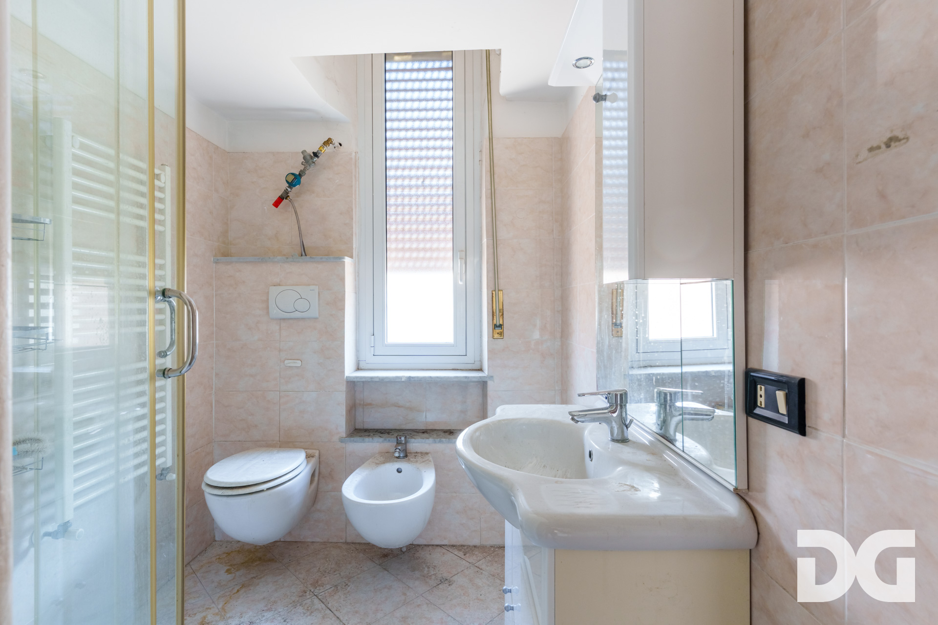 Immobiliare Del Guasta CERTOSA – VIA G. ROSSINI RISTRUTTURATI E LUMINOSI MQ.83 CON TERRAZZO