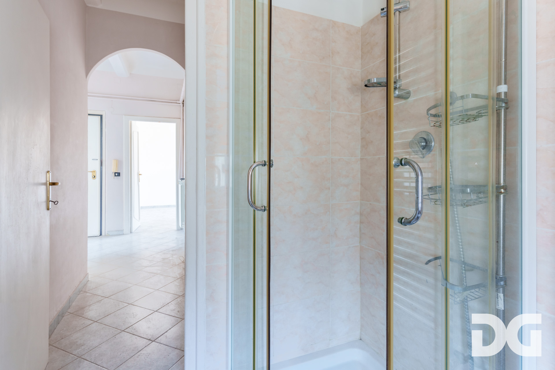 Immobiliare Del Guasta CERTOSA – VIA G. ROSSINI RISTRUTTURATI E LUMINOSI MQ.83 CON TERRAZZO