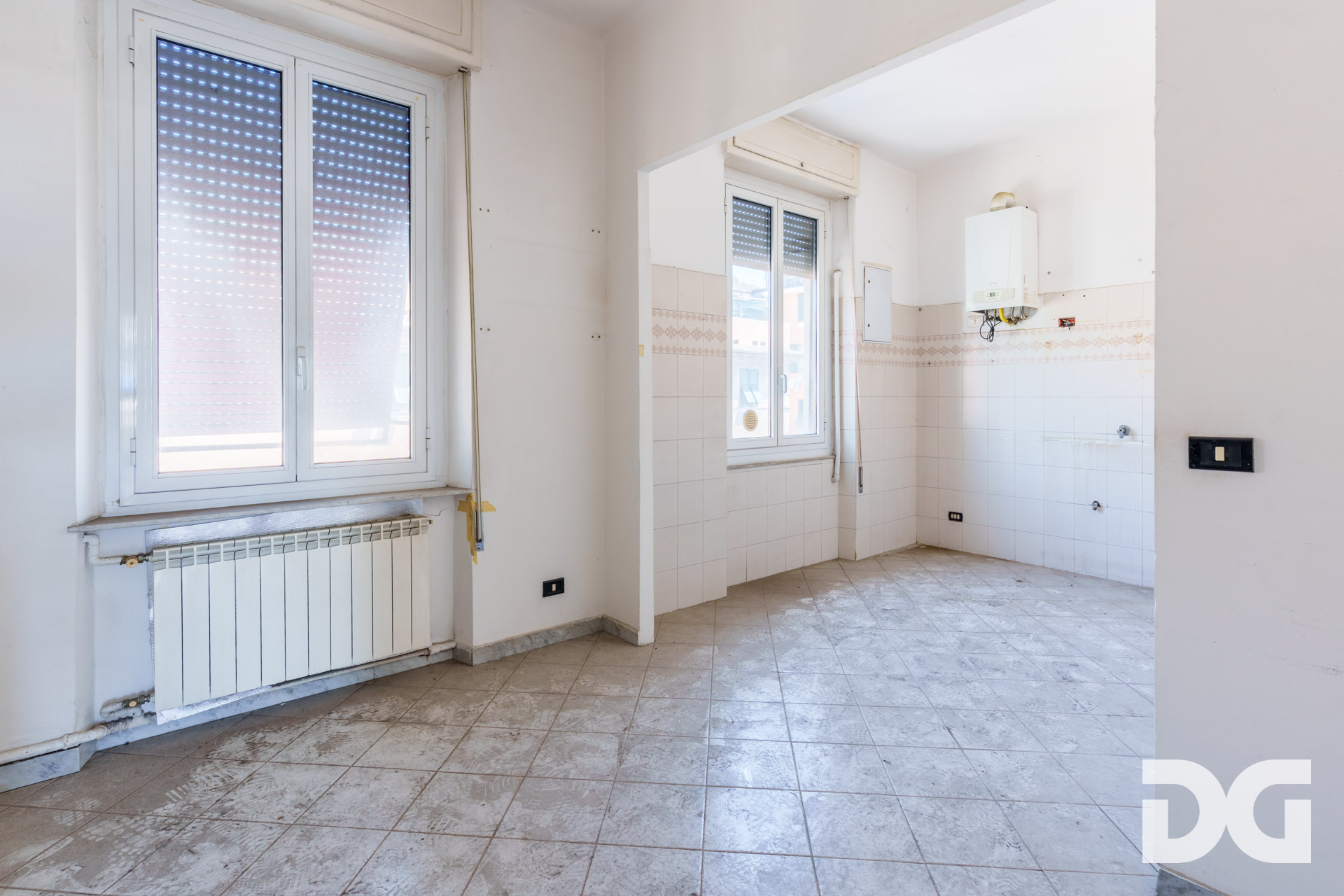 Immobiliare Del Guasta CERTOSA – VIA G. ROSSINI RISTRUTTURATI E LUMINOSI MQ.83 CON TERRAZZO