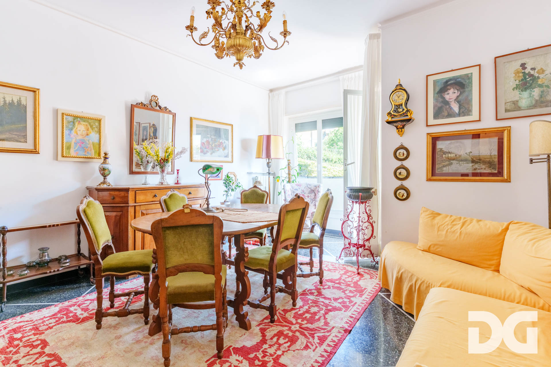 Immobiliare Del Guasta CASTELLETTO – VIA DELPINO MQ. 110 CON BALCONE, VISTA PANORAMICA E BOX 