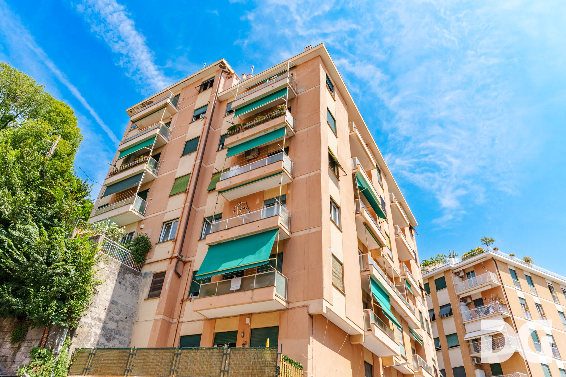 Immobiliare Del Guasta CASTELLETTO – VIA DELPINO MQ. 110 CON BALCONE, VISTA PANORAMICA E BOX 