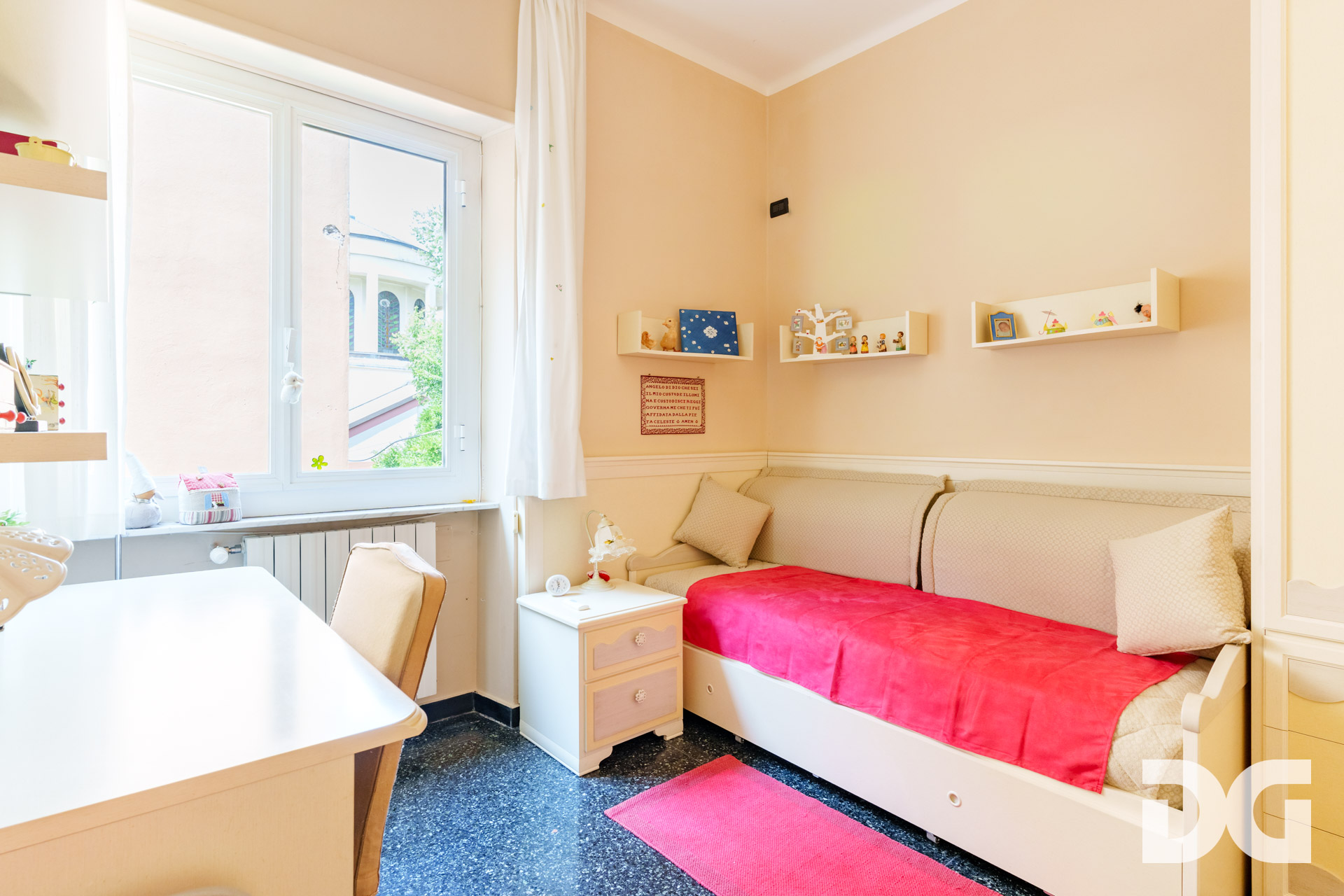 Immobiliare Del Guasta CASTELLETTO – VIA DELPINO MQ. 110 CON BALCONE, VISTA PANORAMICA E BOX 