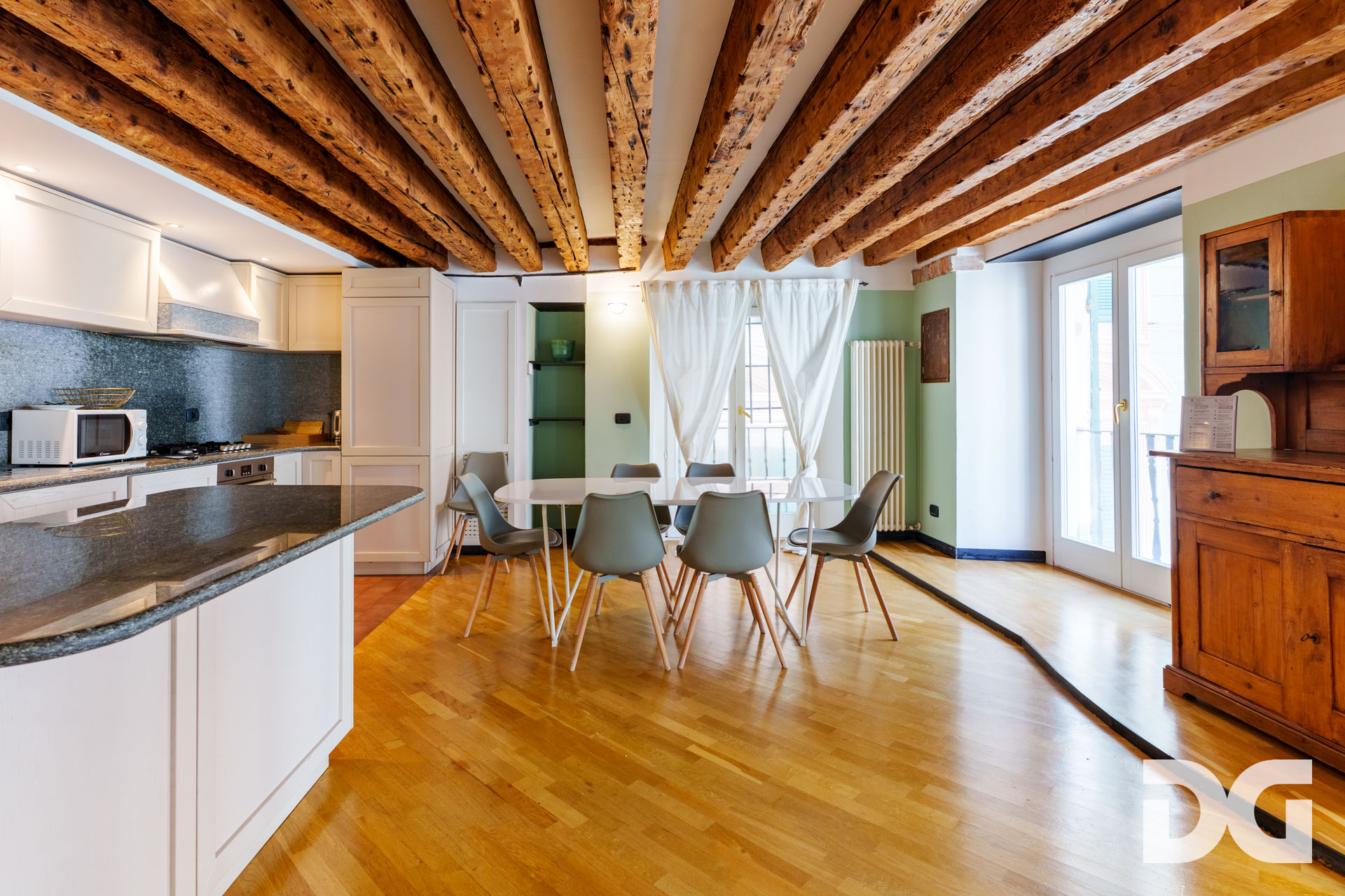 Immobiliare Del Guasta CENTROSTORICO – VIA SAN BERNARDO RISTRUTTURATI MQ. 180