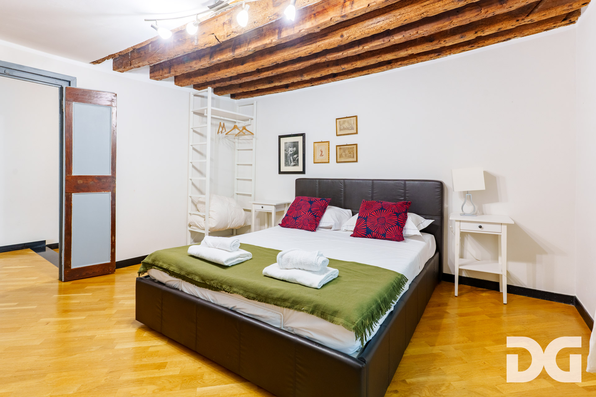 Immobiliare Del Guasta CENTROSTORICO – VIA SAN BERNARDO RISTRUTTURATI MQ. 180