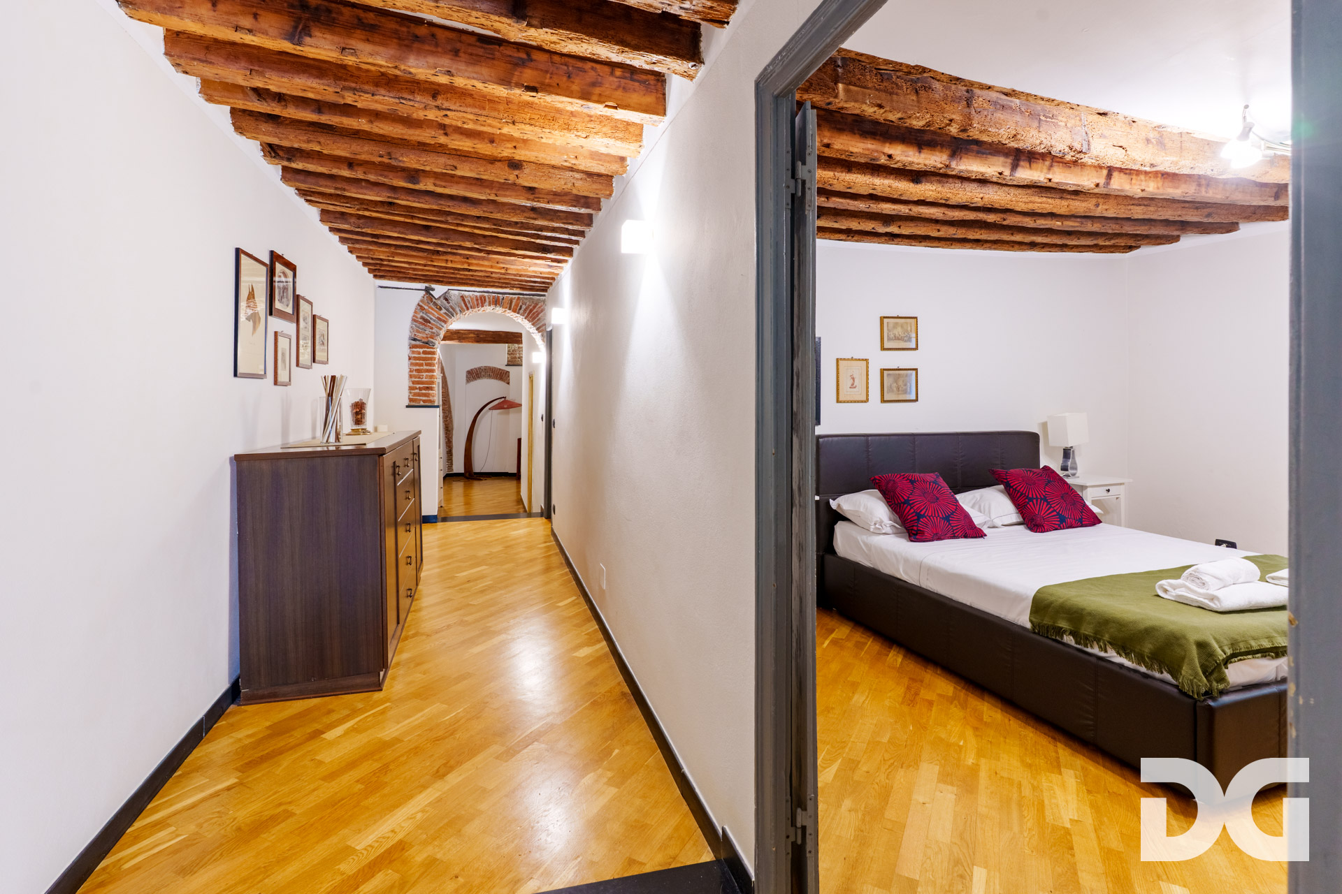 Immobiliare Del Guasta CENTROSTORICO – VIA SAN BERNARDO RISTRUTTURATI MQ. 180