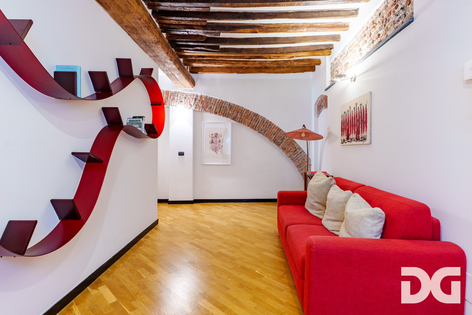 Immobiliare Del Guasta CENTROSTORICO – VIA SAN BERNARDO RISTRUTTURATI MQ. 180