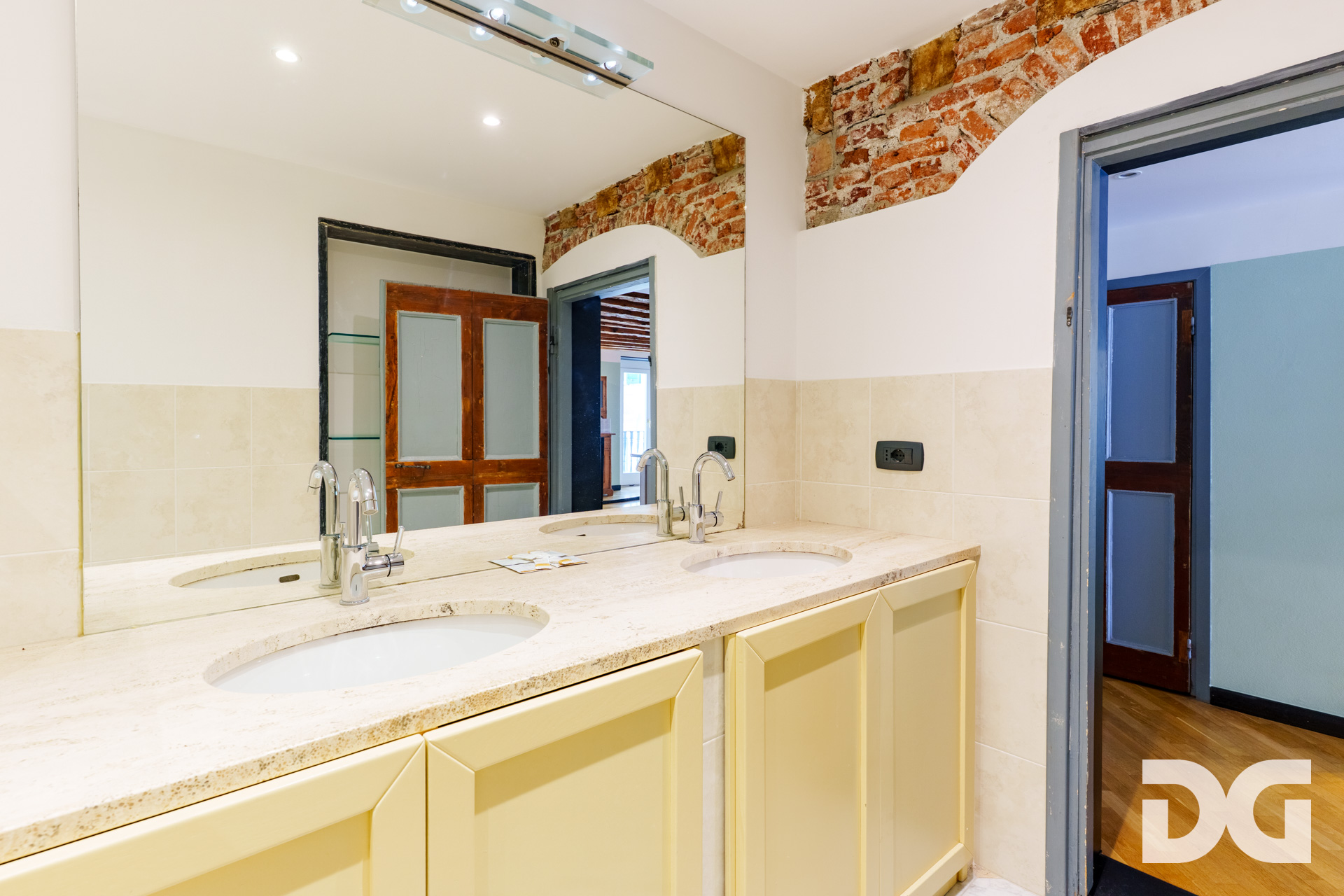 Immobiliare Del Guasta CENTROSTORICO – VIA SAN BERNARDO RISTRUTTURATI MQ. 180